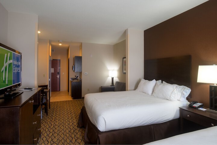 Room 30 of 46