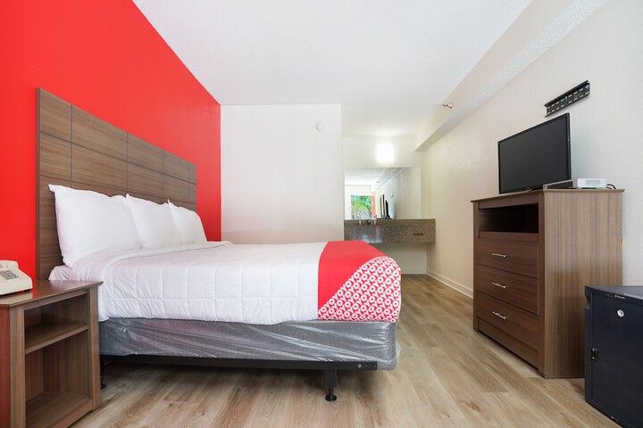 Room 16 of 30