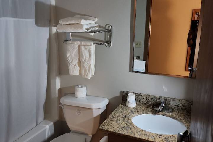 Room 13 of 25