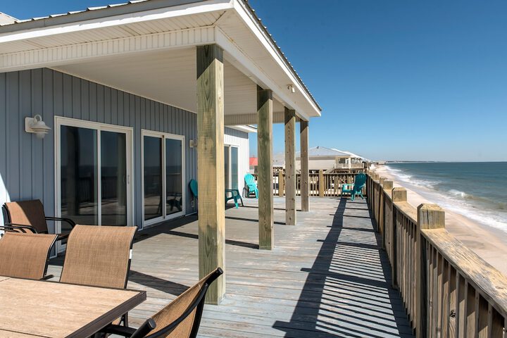 Awake on the Gulf - Gulf Front! Gaze Up at the Stars From Your Large Deck While Listening To The Waves Crash. 4 Bedroom Home by RedAwning