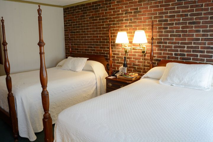 Room 18 of 49