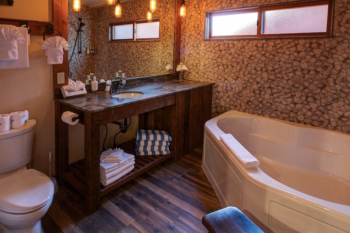 Cedar Glen Lodge