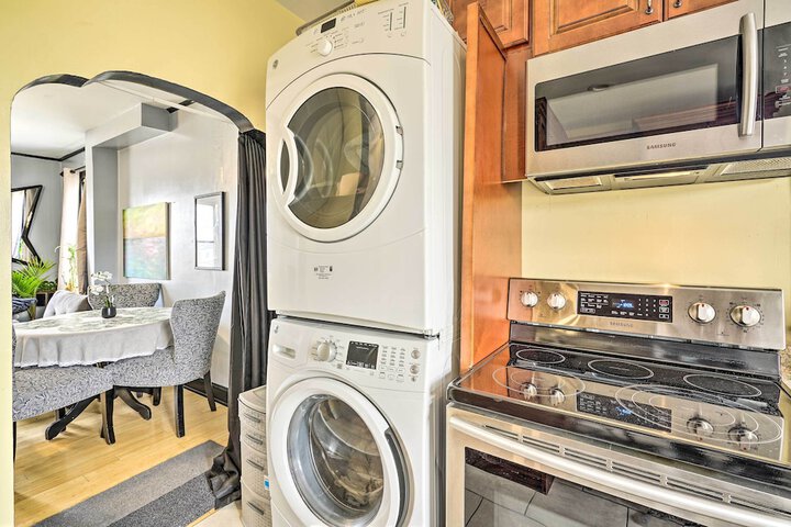 Long Branch Apartment: 1 Mi to Beach Pier Village