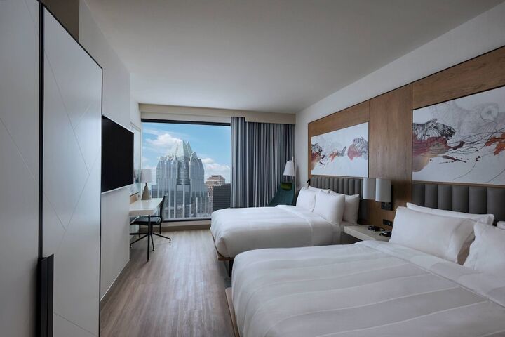 Room 35 of 106