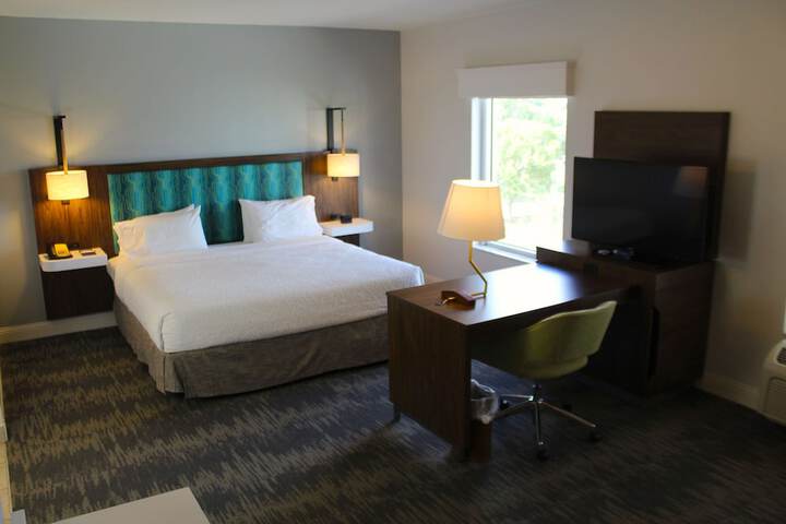 Room 37 of 121