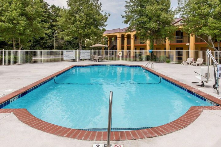 Econo Lodge Dalton West