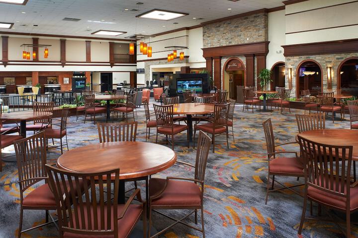 DoubleTree by Hilton Detroit - Dearborn