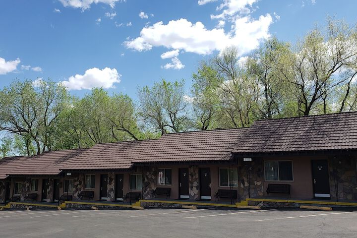 Hotel 5 of 40