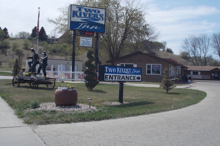 Two Rivers Inn West