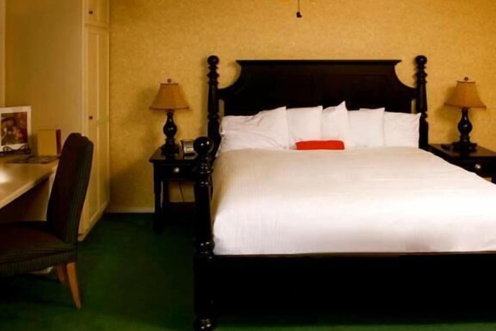 Strawberry Valley Inn