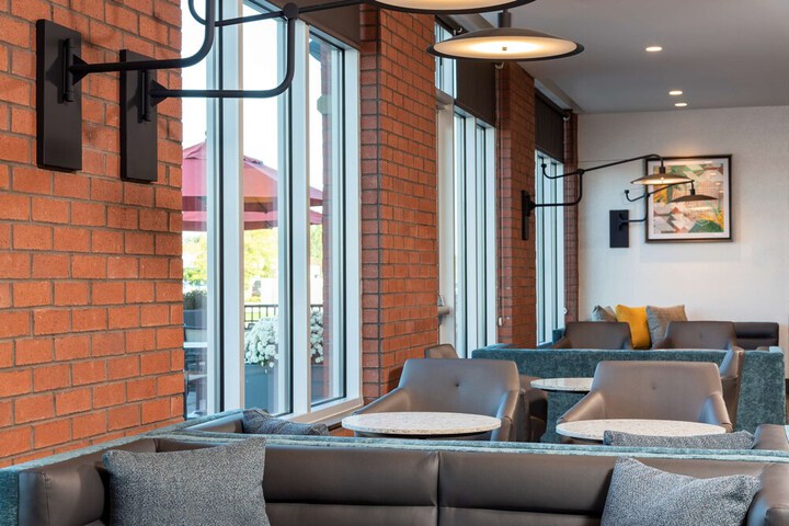 Hyatt Place Flint / Grand Blanc