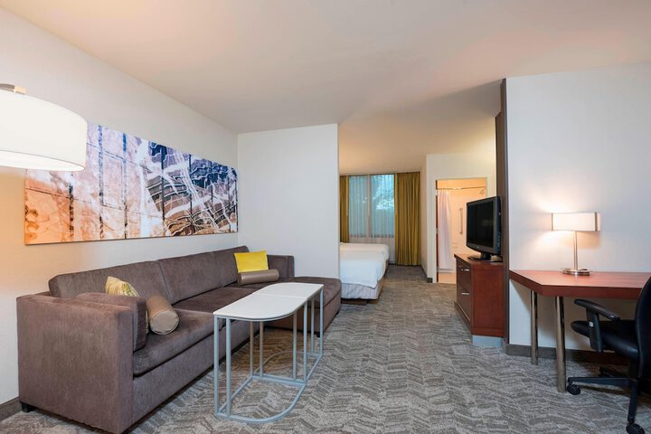 Room 32 of 57