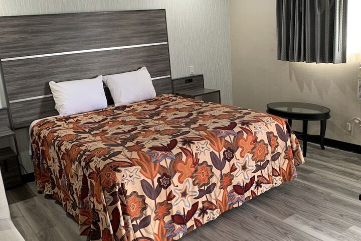 Room 14 of 26