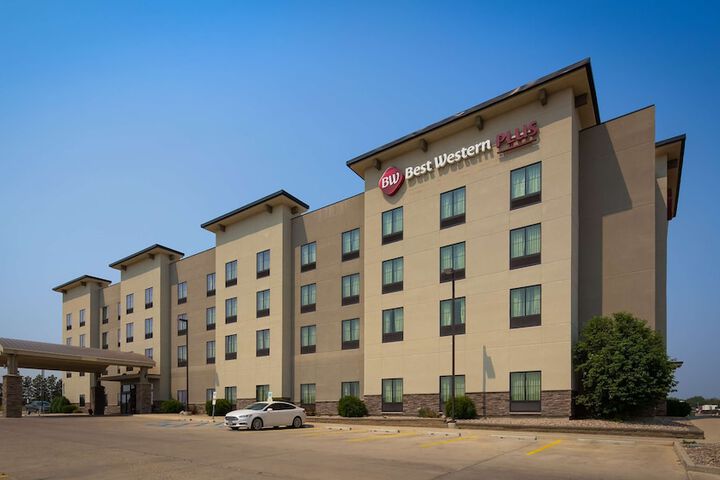 Hotel 2 of 37