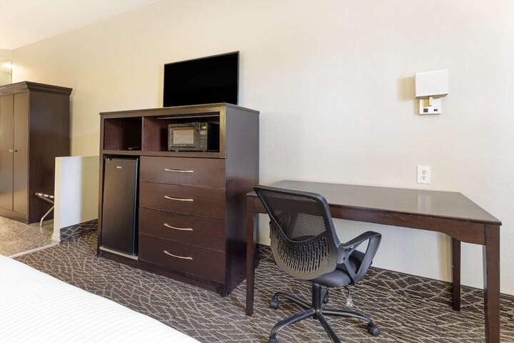 Room 21 of 35