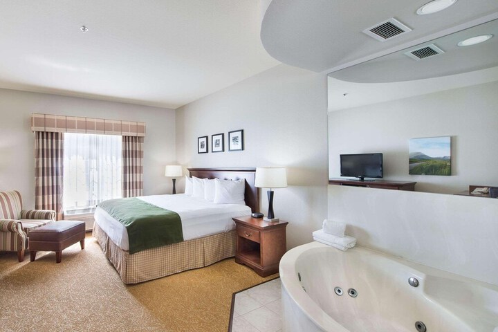 Country Inn & Suites by Radisson Greeley, CO