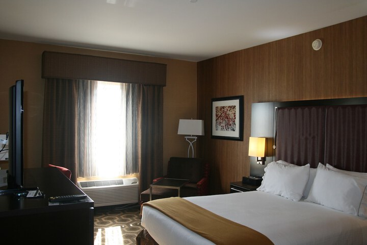 Room 40 of 80