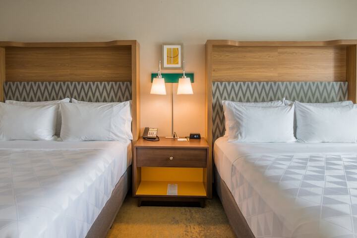 Room 34 of 117
