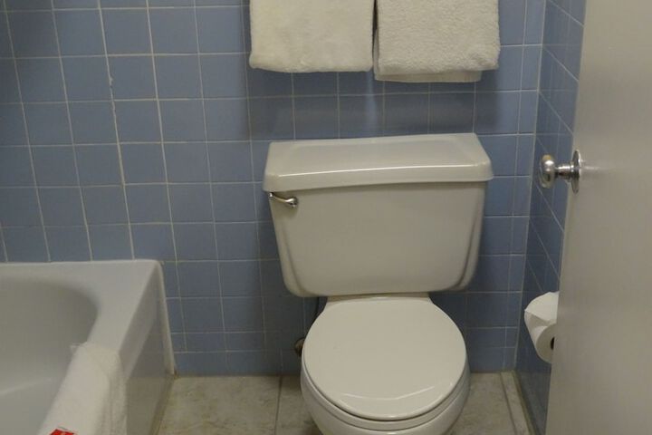 Room 16 of 27