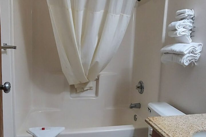 Room 17 of 35