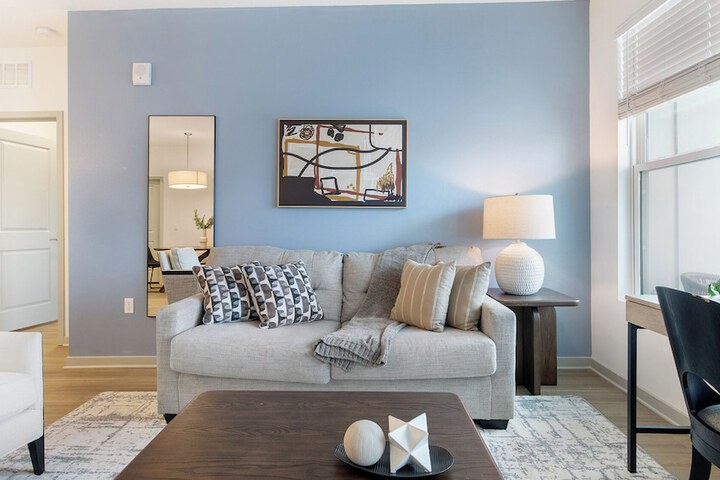 Landing Furnished Apartments near Lake Apopka
