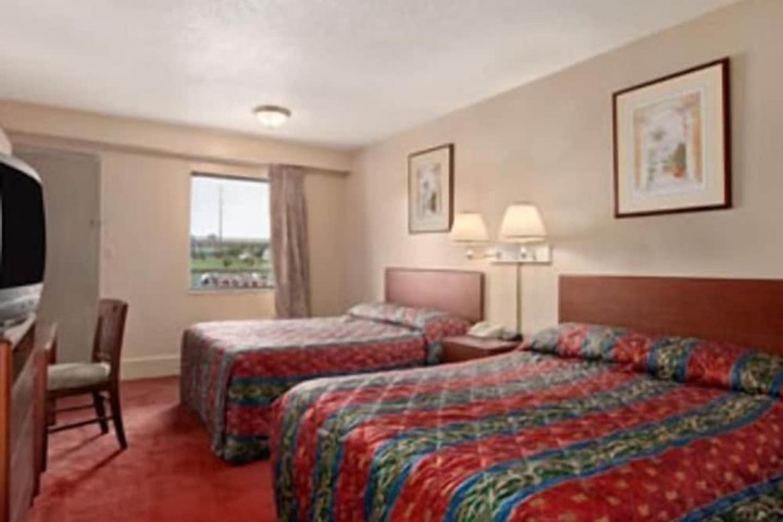 Room 16 of 21