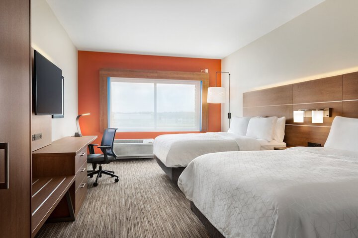 Room 15 of 38