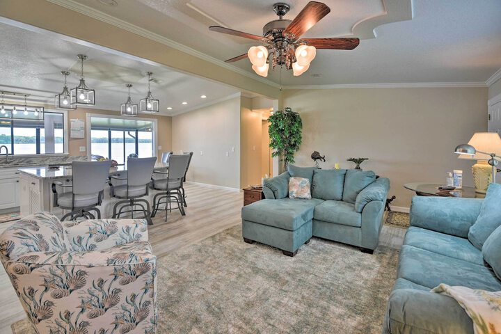 Picturesque Retreat on St. Johns River + Docks