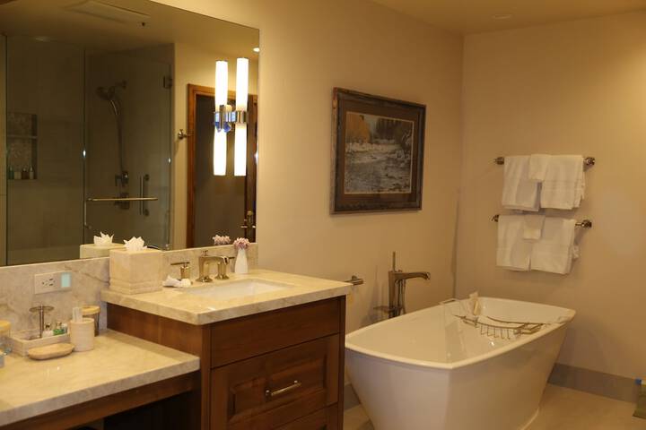 Room 420 of 500