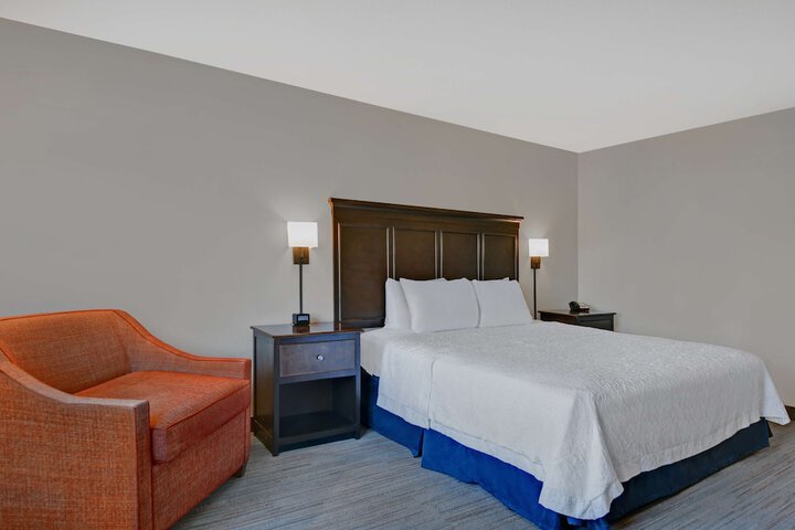 Room 30 of 42