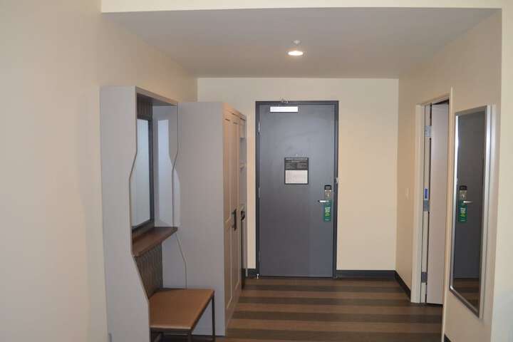 Room 26 of 69