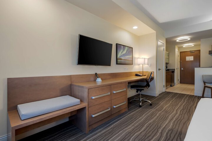 Best Western Plus Sawridge Suites