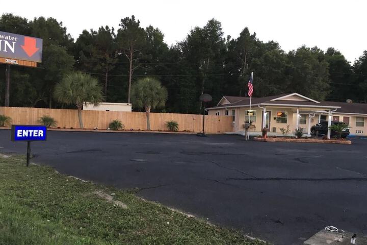 Blackwater Inn