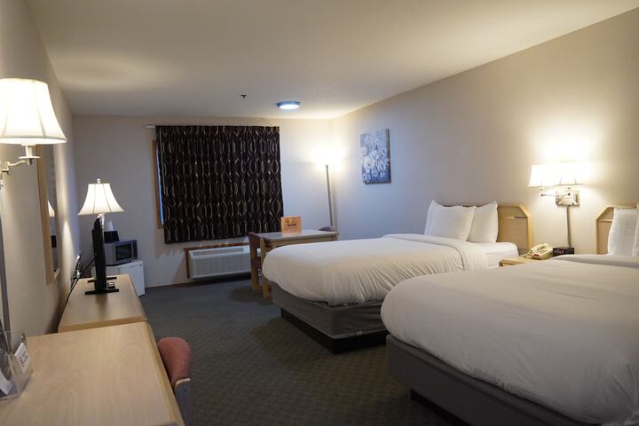 Timberland Inn & Suites
