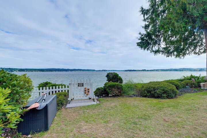 Bremerton Studio w / Bay View: Beach Access!