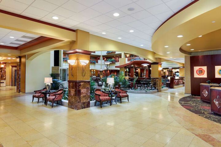 Embassy Suites by Hilton Hampton Convention Center
