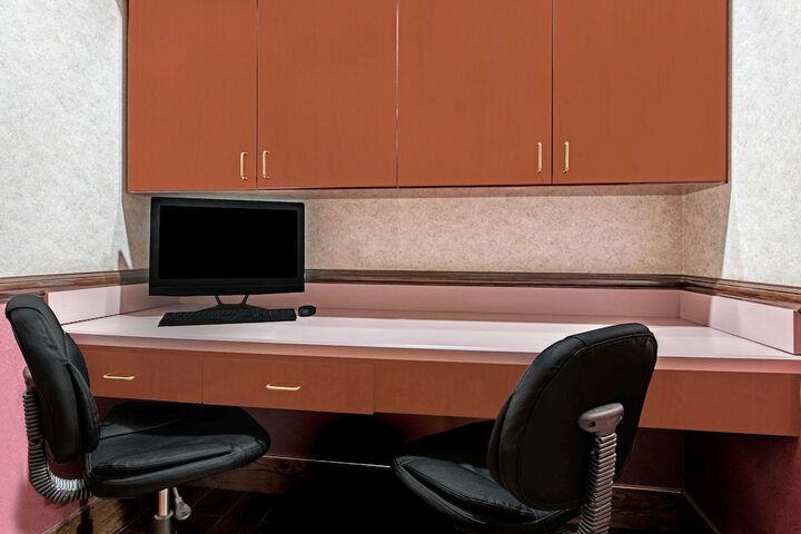 Business Center 34 of 35