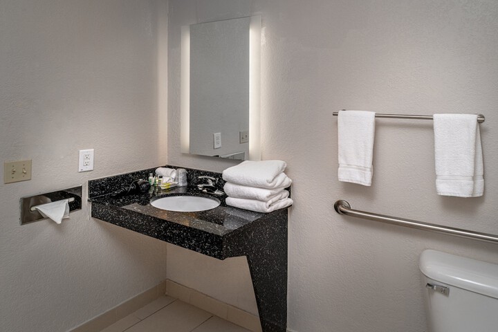 Holiday Inn Express Hotel & Suites Pikeville by IHG