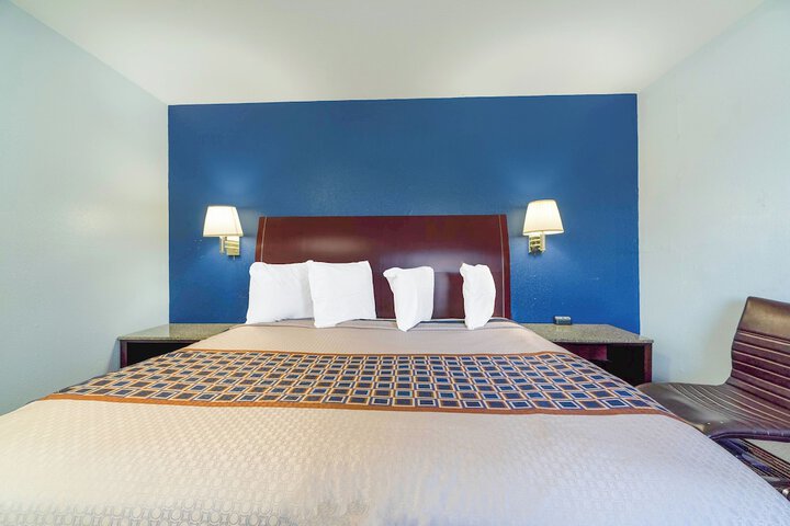 Room 53 of 59