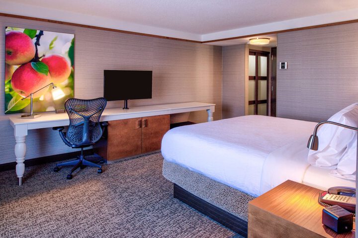 Room 21 of 84