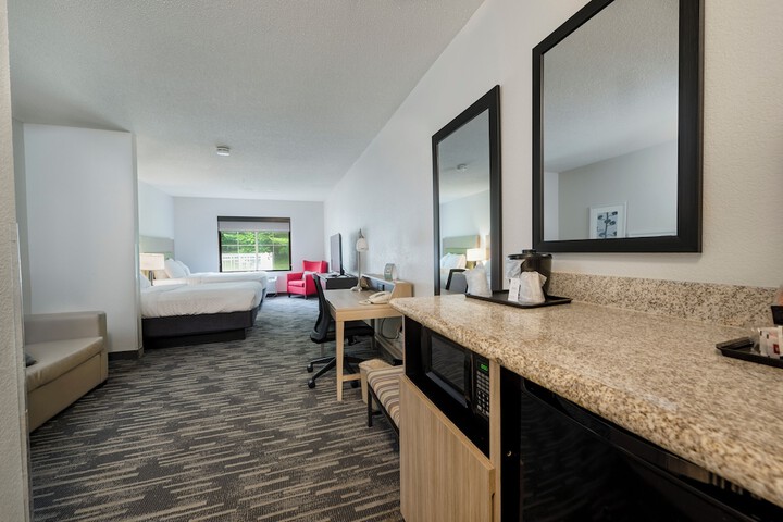 Country Inn & Suites by Radisson Lake George (Queensbury), NY