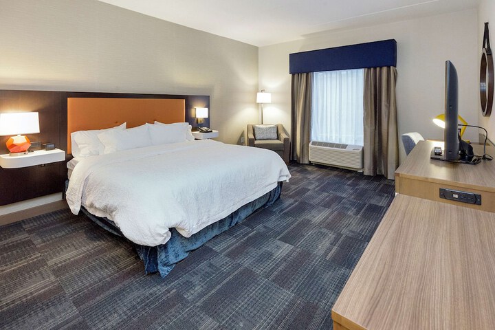 Room 32 of 44