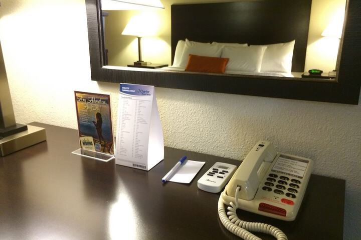 Room 26 of 40