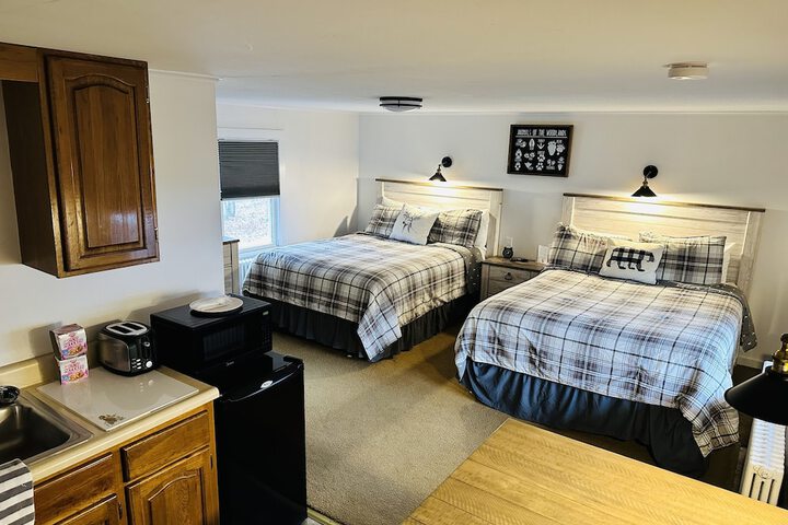 Room 16 of 33