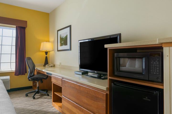 Best Western Plus Park Place Inn & Suites