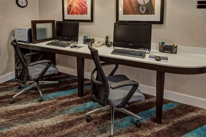 Business Center 36 of 37
