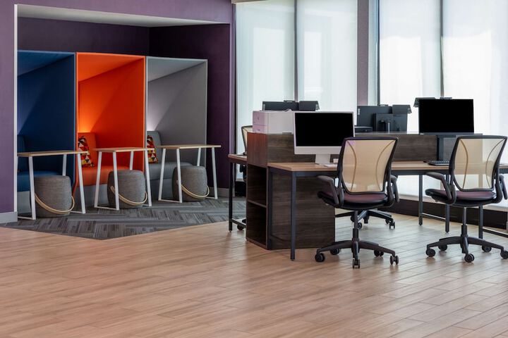 Business Center 43 of 43