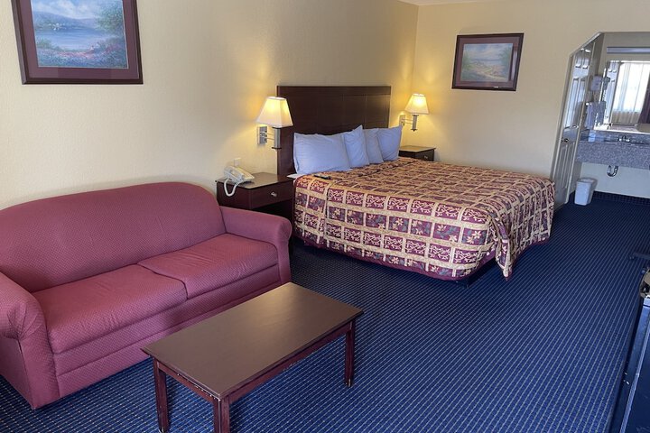 Gun Barrel Executive Inn