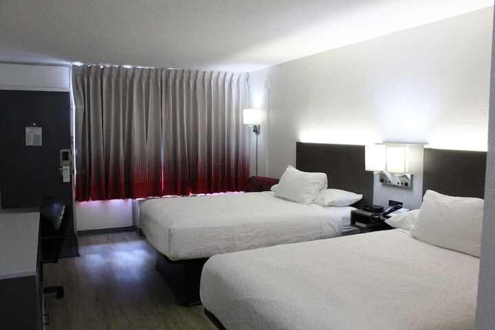 Room 10 of 25