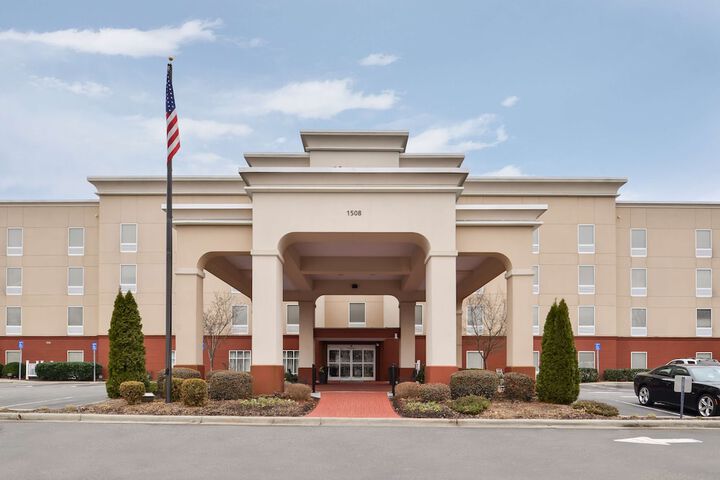 Hotel 4 of 74
